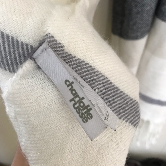 Blanket Scarf or Wrap Black White Grey w/ Fringe - Picture 4 of 8